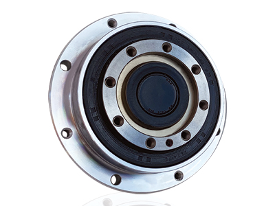 This series features a newly engineered lightweight structure with an ultra-compact shape. The ULW line maintains the same performance standards as the CSF-2UH series. Ideal for use on end of arm axes for small industrial and collaborative robots, the CSF-ULW is also well suited for general industrial machinery where weight is a critical factor.