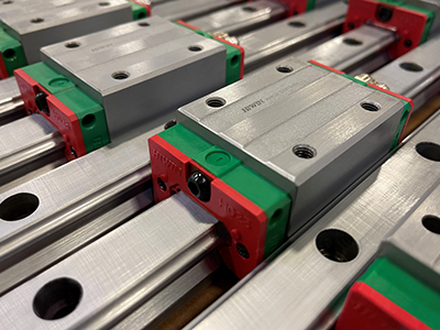 HIWIN Corporation offers a variety of linear guideway series, each with different options for sizes, loading capabilities, accuracies, and accessories. HIWIN's linear guideway accessories include self-lubricating and dustproof attachments to enhance their performance and lifespan. We also offer metallic end caps and brass caps that can withstand high temperatures for use in extreme environments. These accessories make HIWIN linear guideways ideal for diverse and demanding applications.