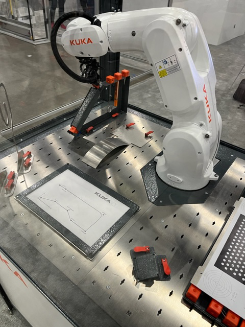 svært misundelse repulsion Automate Exhibitor News | KUKA's LBR iisy and Robot Training Took Center  Stage at Automate 2023