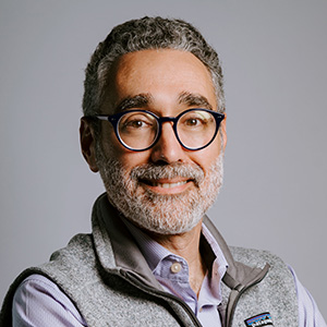 Erik Nieves